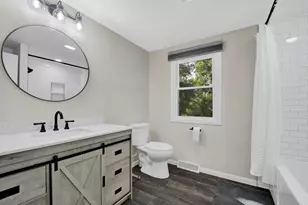 141 Adler Dr, Libertyville, IL 60048 - Photo 20