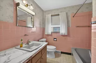 404 Fairview Blvd, Rockford, IL 61107 - Photo 18