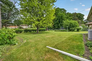 404 Fairview Blvd, Rockford, IL 61107 - Photo 32