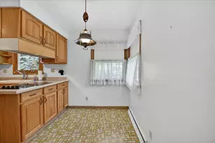 404 Fairview Blvd, Rockford, IL 61107 - Photo 12