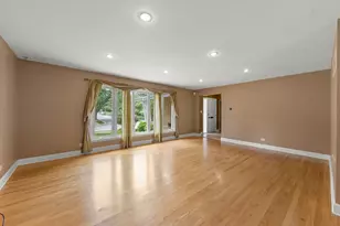 1500 Carson Dr, Homewood, IL 60430 - Photo 6