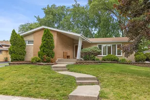 1500 Carson Dr, Homewood, IL 60430 - Photo 2