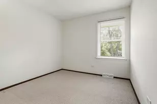 848 Notre Dame Dr, Matteson, IL 60443 - Photo 12