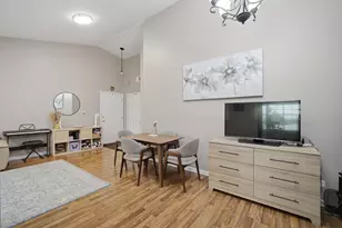 1695 Mansfield Ct, Roselle, IL 60172 - Photo 8