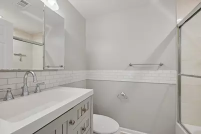 2215 N Bissell Street #2A, Chicago, IL 60614 - Photo 8