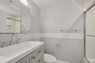 2215 N Bissell St, Chicago, IL 60614 - Photo 8