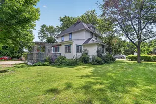 215 W Harrison St, Belvidere, IL 61008 - Photo 46