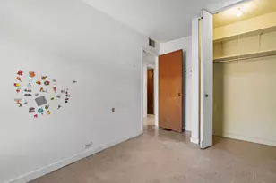 4753 S Woodlawn Ave, Chicago, IL 60615 - Photo 16