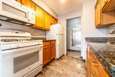 8641.5 W Foster Avenue #3A, Chicago, IL 60656 - Photo 4
