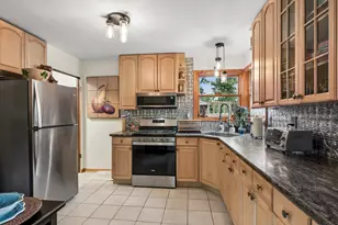 426 Concord Ave, Fox River Grove, IL 60021 - Photo 4