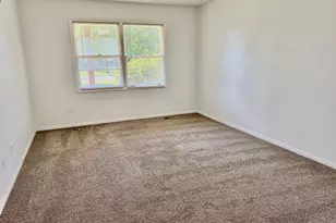 2337 Golfview Dr, Joliet, IL 60435 - Photo 12