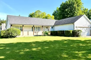2337 Golfview Dr, Joliet, IL 60435 - Photo 1