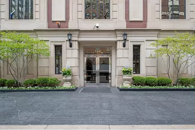 1122 N Dearborn Street #10C, Chicago, IL 60610 - Photo 2