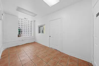 2290 S Blue Island Avenue, Chicago, IL 60608 - Photo 4