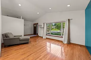 8407 Carriage Ln, Tinley Park, IL 60487 - Photo 6