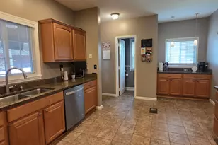 981 S Evergreen Ave, Kankakee, IL 60901 - Photo 8