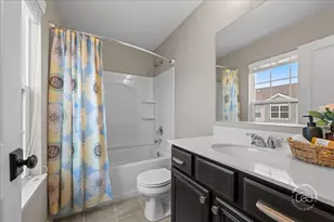 2945 Henley Ln, Naperville, IL 60540 - Photo 18