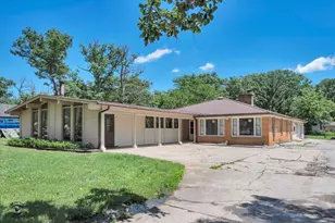 23935 S Kings Rd, Crete, IL 60417 - Photo 2