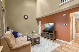 417 Newbury Dr, Island Lake, IL 60042 - Photo 2