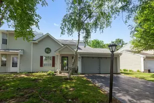 417 Newbury Dr, Island Lake, IL 60042 - Photo 1