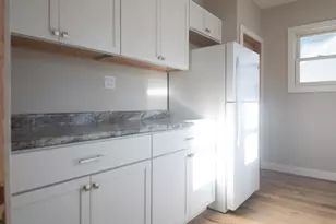 316 Spruce St, Dixon, IL 61021 - Photo 10