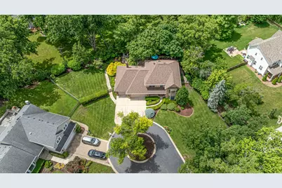 7806 Regency Grove Drive, Darien, IL 60561 - Photo 2