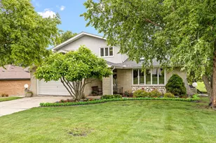 14127 Pheasant Ln, Orland Park, IL 60467 - Photo 2