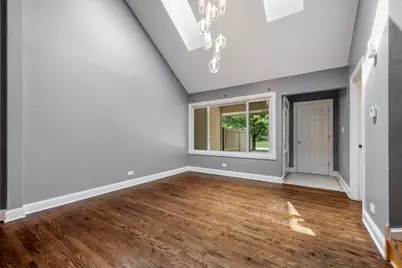 713 Acadia Court, Roselle, IL 60172 - Photo 6