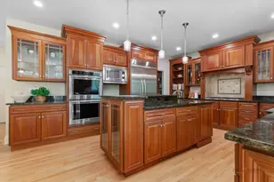 14805 Creekside Path, Libertyville, IL 60048 - Photo 12