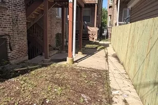 916 W 68th St, Chicago, IL 60621 - Photo 14