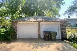 685 E 142nd St, Dolton, IL 60419 - Photo 26