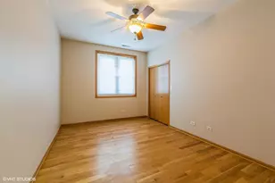 3932 S Lake Park Ave, Chicago, IL 60653 - Photo 8