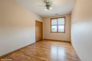 3932 S Lake Park Ave, Chicago, IL 60653 - Photo 10