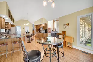708 Galway Ln, Prospect Heights, IL 60070 - Photo 16