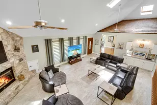 708 Galway Ln, Prospect Heights, IL 60070 - Photo 6