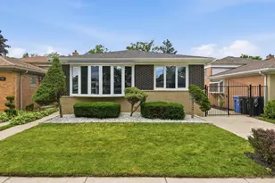 1056 W 107th Pl, Chicago, IL 60643 - Photo 1