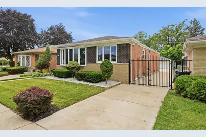 1056 W 107th Place, Chicago, IL 60643 - Photo 2