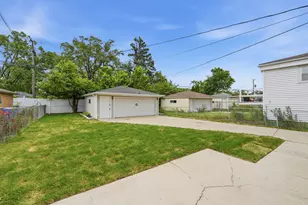 1056 W 107th Pl, Chicago, IL 60643 - Photo 30