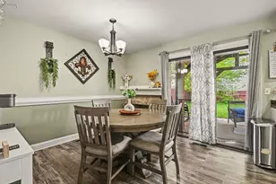 30W100 Maplewood Dr, Warrenville, IL 60555 - Photo 6