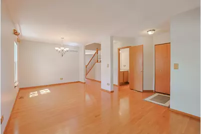 20456 Spruce Lane, Crest Hill, IL 60403 - Photo 6