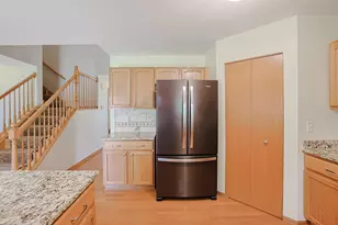 20456 Spruce Ln, Crest Hill, IL 60403 - Photo 10