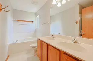 20456 Spruce Ln, Crest Hill, IL 60403 - Photo 18
