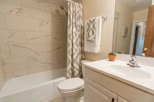 1717 W Crystal Ln, Mount Prospect, IL 60056 - Photo 6