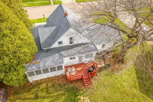 407 W 4th St, Byron, IL 61010 - Photo 1