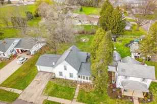 407 W 4th St, Byron, IL 61010 - Photo 2
