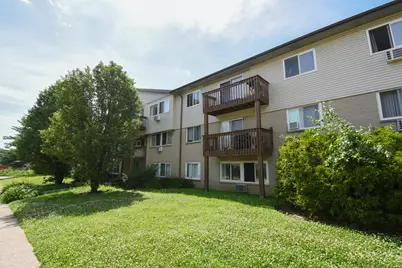 655 Deepwoods Drive #3F, Mundelein, IL 60060 - Photo 1