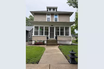 120-122 S Commonwealth Avenue, Aurora, IL 60506 - Photo 1