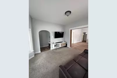 120-122 S Commonwealth Avenue, Aurora, IL 60506 - Photo 6