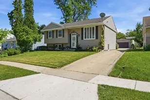 433 Norton Ave, Glendale Heights, IL 60139 - Photo 4
