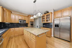 12758 Barrow Ln, Plainfield, IL 60585 - Photo 10